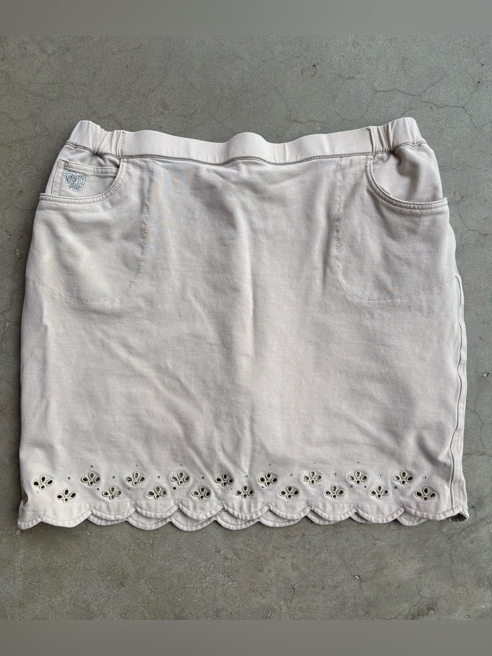 Quacker Factory DreamJeannes Taupe Scalloped Skort Size L Rhinestone Eyelet